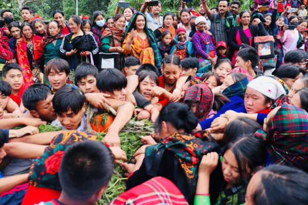 बाग्लुङका रैथाने मगरले मनाए भदौरे सिस्नो खोस्ने पर्व